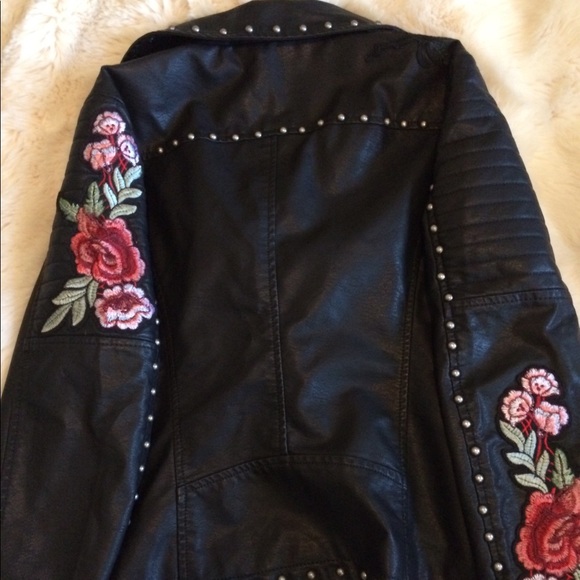 Black & Roses Leather Jacket - Picture 3 of 4